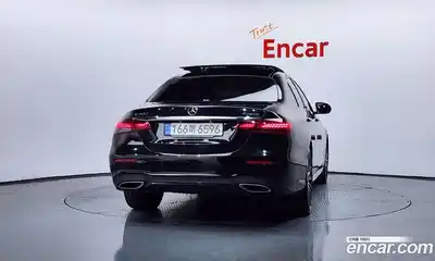 Mercedes-Benz E-Class 2022 2.0 автомат (гидро), миниатюра 4