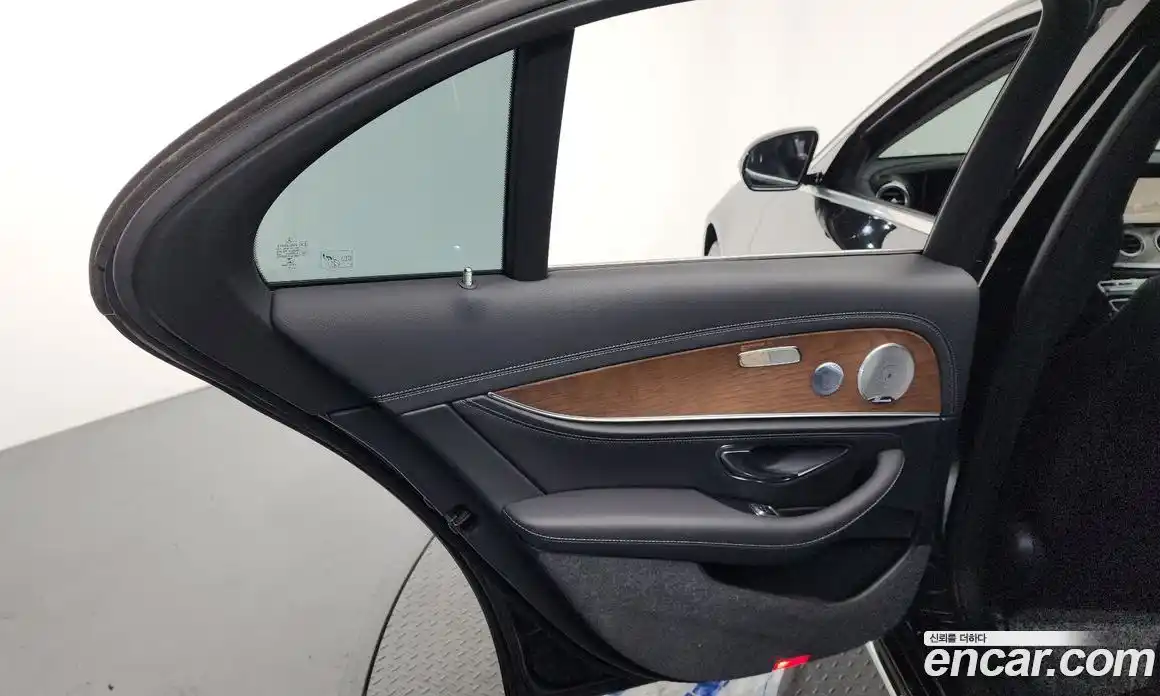 Mercedes-Benz E-Class 2019 2.0 автомат (гидро), фото 14