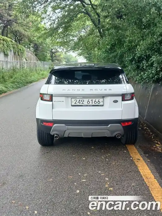 Land Rover Range Rover Evoque 2016 2.0 автомат (гидро), фото 4