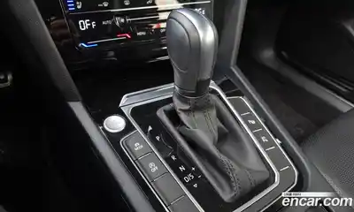 Volkswagen Arteon 2023 2.0 автомат (гидро), миниатюра 9
