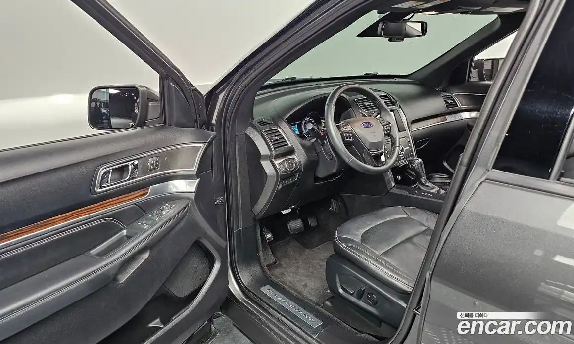 Ford Explorer 2019 2.3 автомат (гидро), фото 13