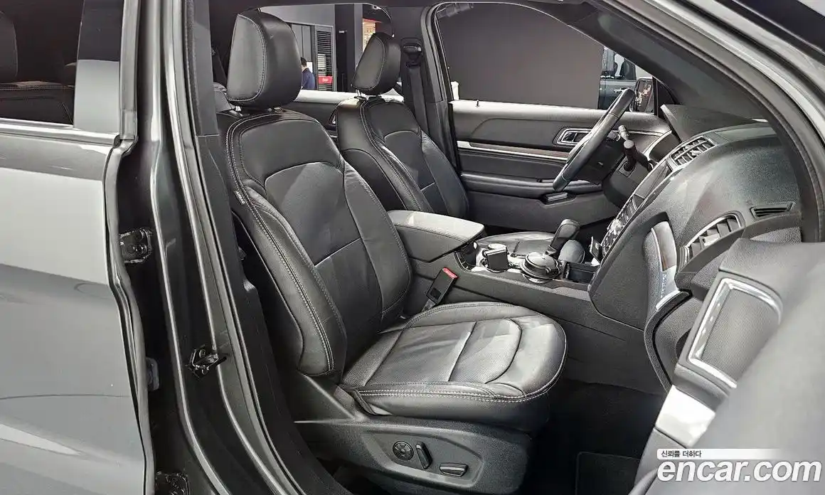 Ford Explorer 2019 2.3 автомат (гидро), фото 17