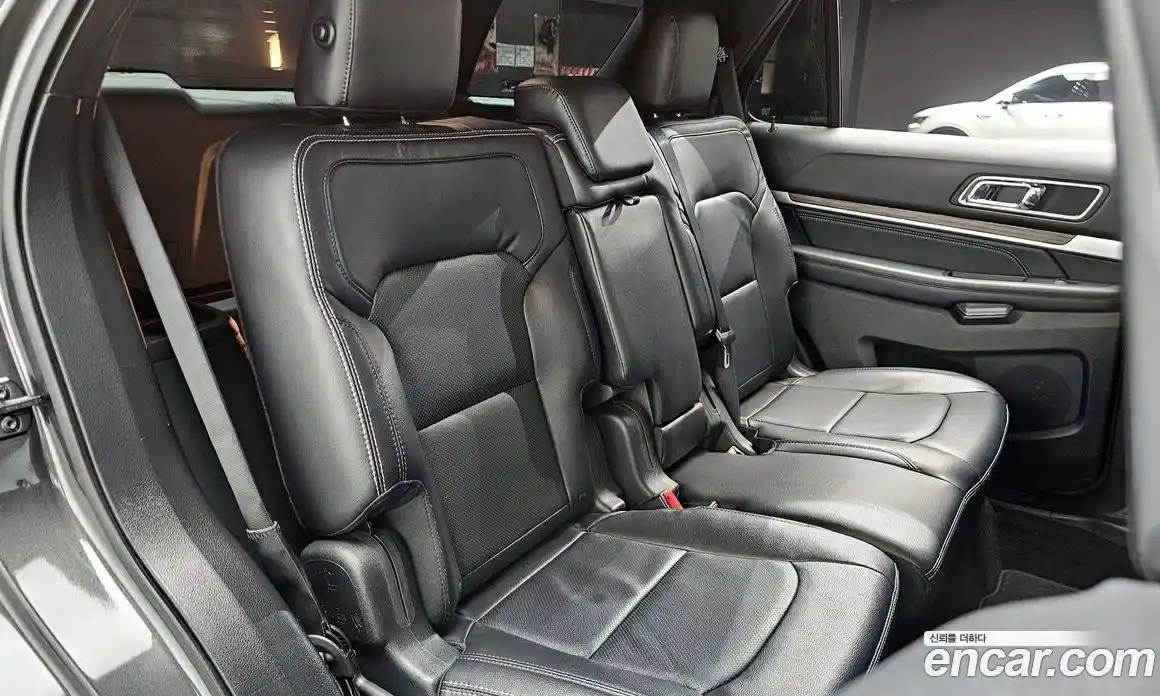 Ford Explorer 2019 2.3 автомат (гидро), фото 18