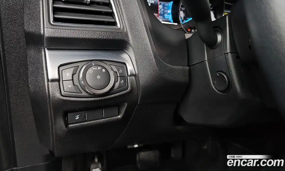 Ford Explorer 2019 2.3 автомат (гидро), фото 20