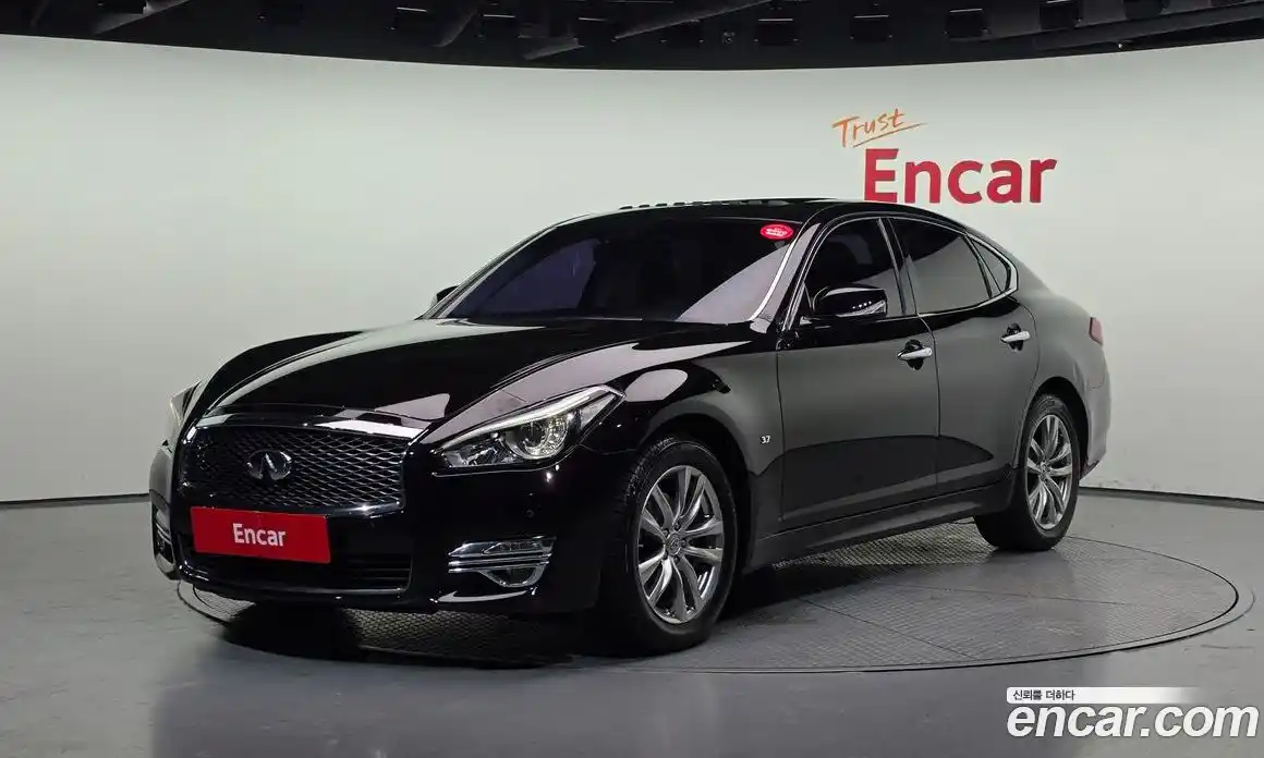Infiniti Q70 2015 3.7 гидро, фото 1
