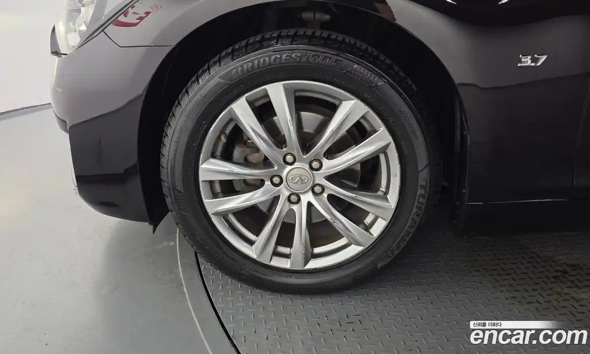 Infiniti Q70 2015 3.7 гидро, фото 5
