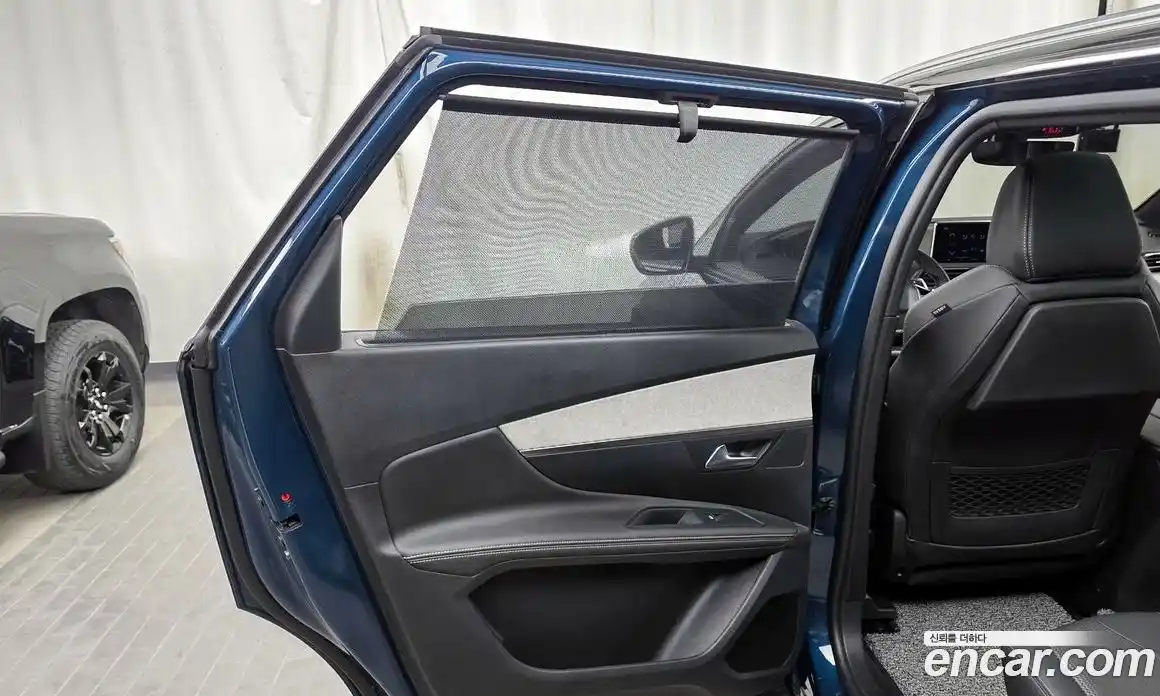 Peugeot 5008 2022 1.2 автомат (гидро), фото 15
