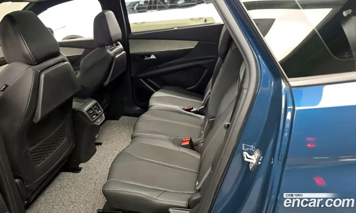 Peugeot 5008 2022 1.2 автомат (гидро), фото 16