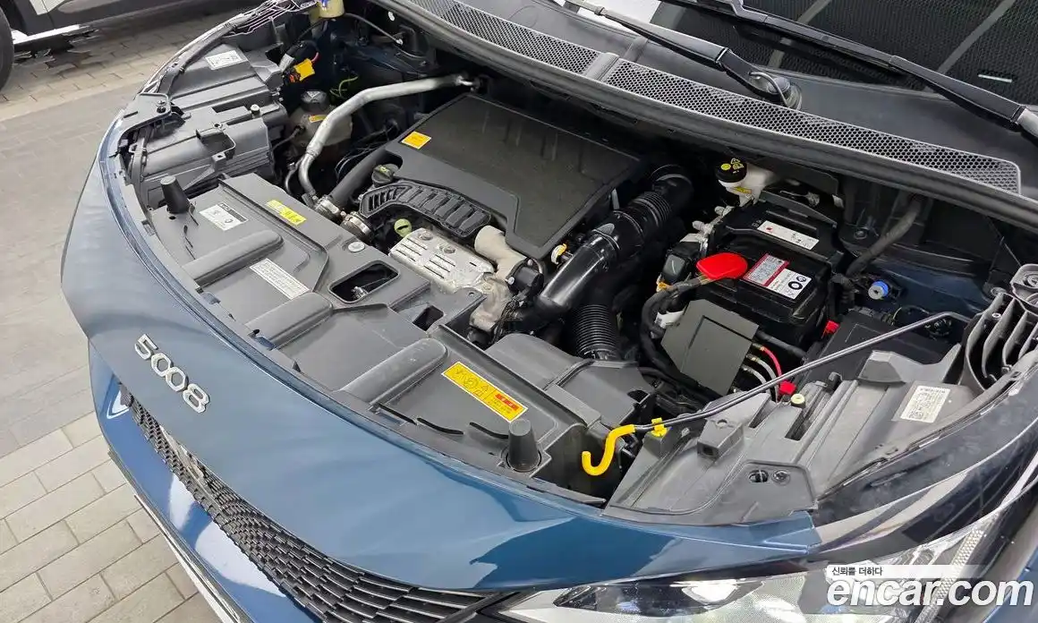 Peugeot 5008 2022 1.2 автомат (гидро), фото 6
