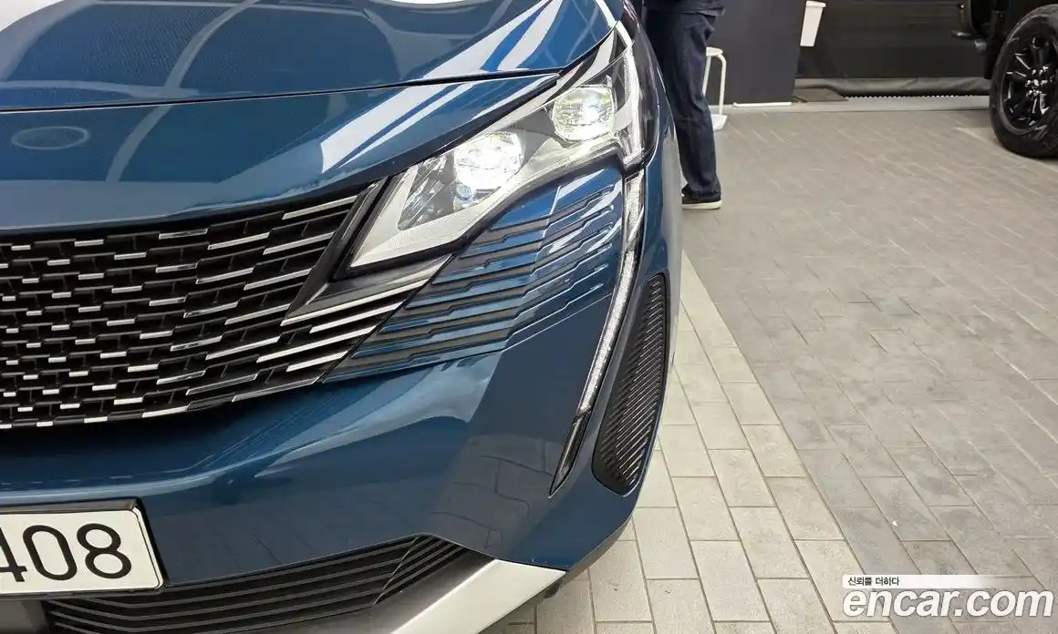 Peugeot 5008 2022 1.2 автомат (гидро), фото 8
