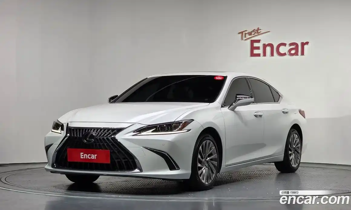 Lexus ES 2023 2.5 гидро, фото 1