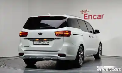 Kia Carnival 2020 2.2 автомат (гидро), миниатюра 2