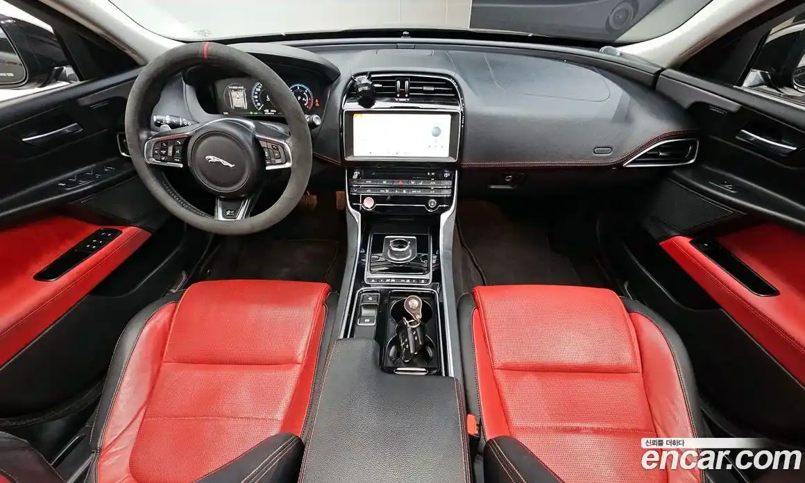 Jaguar XE 2018 2.0 гидро, фото 7