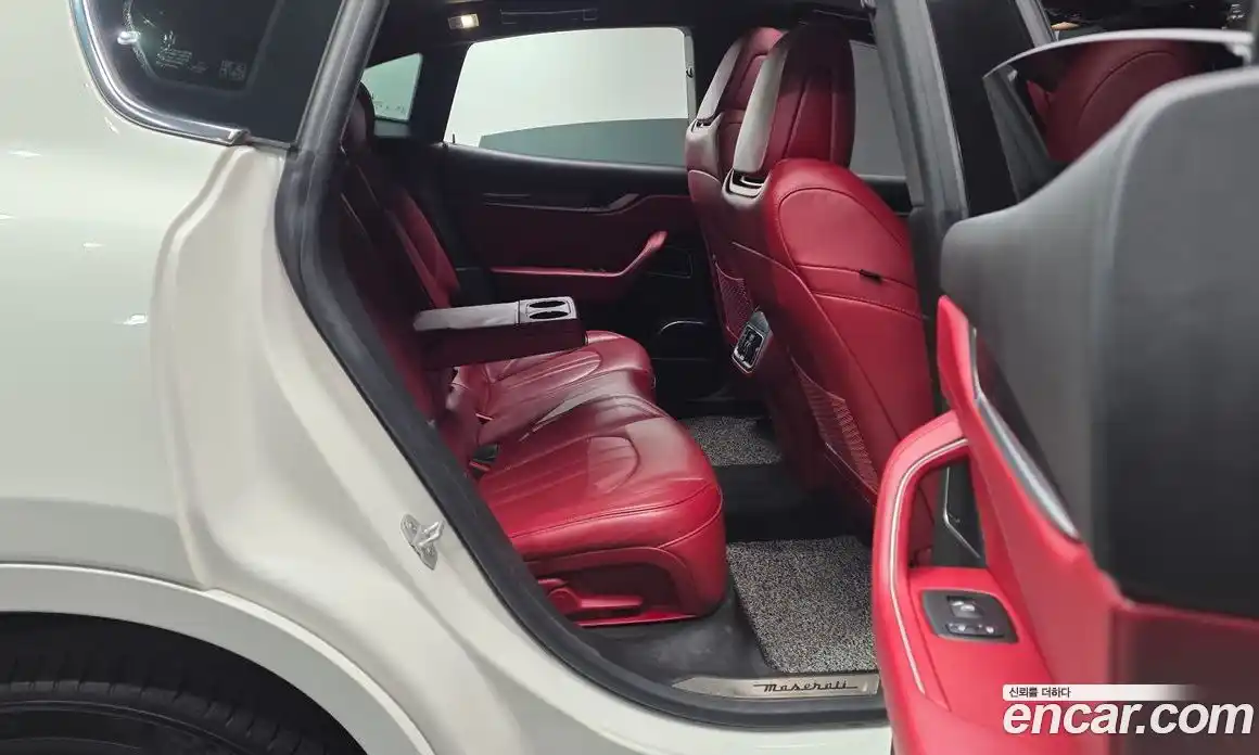 Maserati Levante 2017 3.0 гидро, фото 12