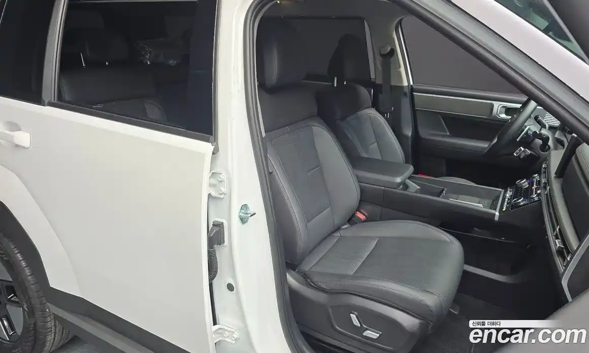 Hyundai Santa Fe 2023 1.6 автомат (гидро), фото 12