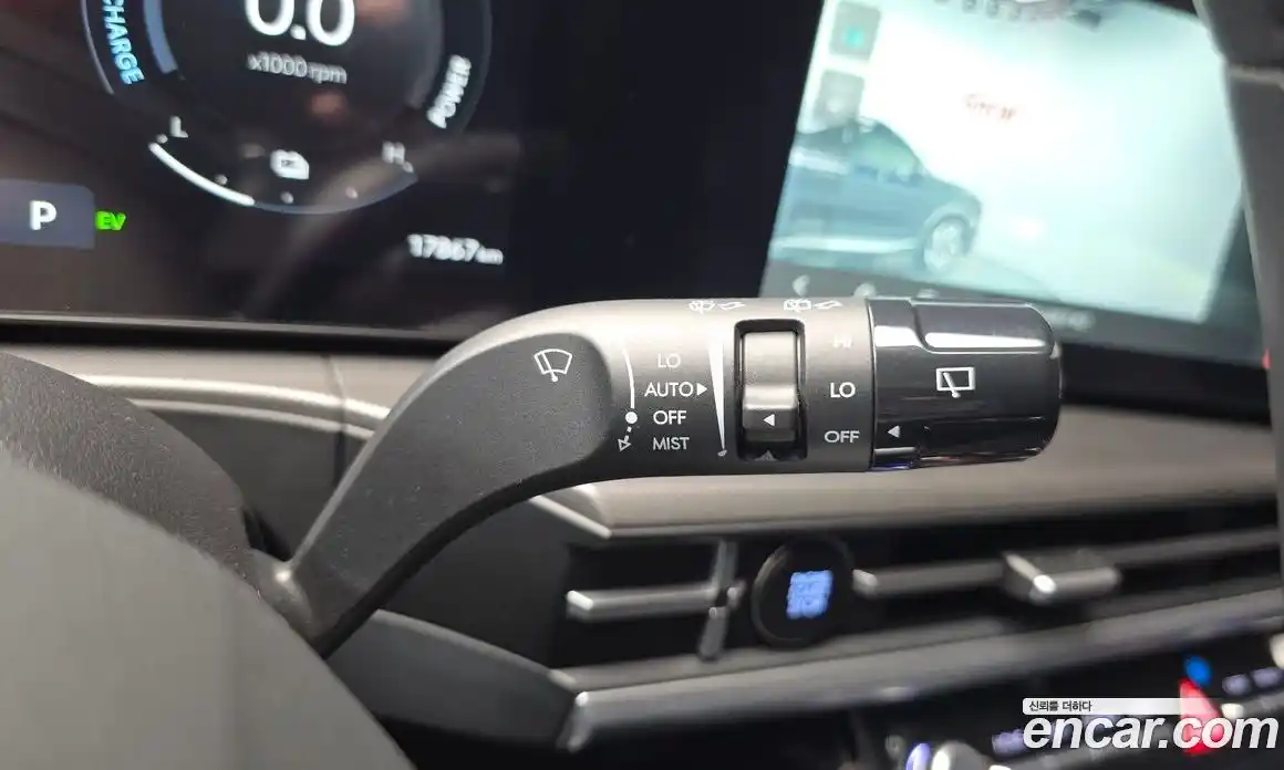 Hyundai Santa Fe 2023 1.6 автомат (гидро), фото 17