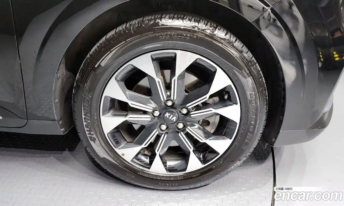 Kia Carnival 2021 3.5 автомат (гидро), фото 5