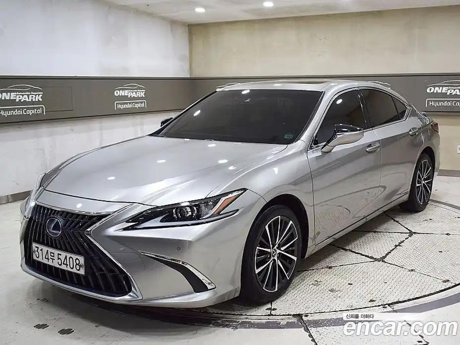 Lexus ES 2022 2.5 гидро, фото 1