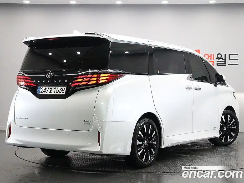 Toyota Alphard 2023 2.5 гидро, фото 4