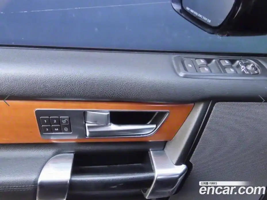 Land Rover Discovery 2015 3.0 автомат (гидро), фото 9