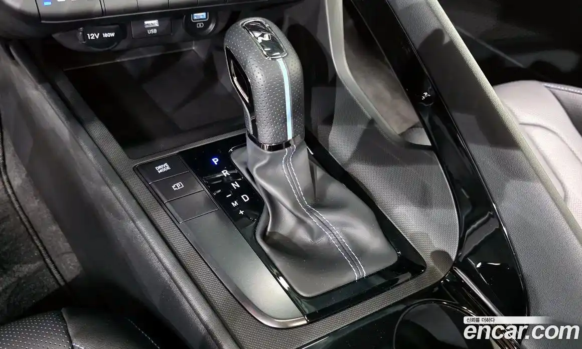 Hyundai Avante 2021 2.0 автомат (гидро), фото 9