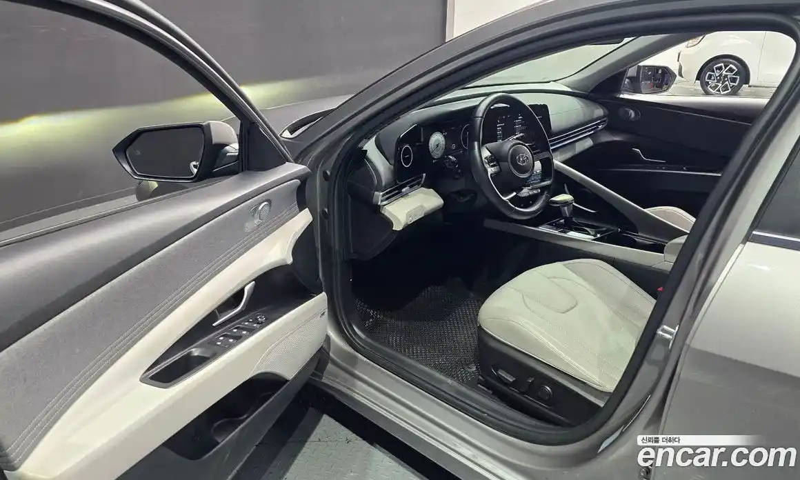 Hyundai Avante 2020 1.6 автомат (гидро), фото 11