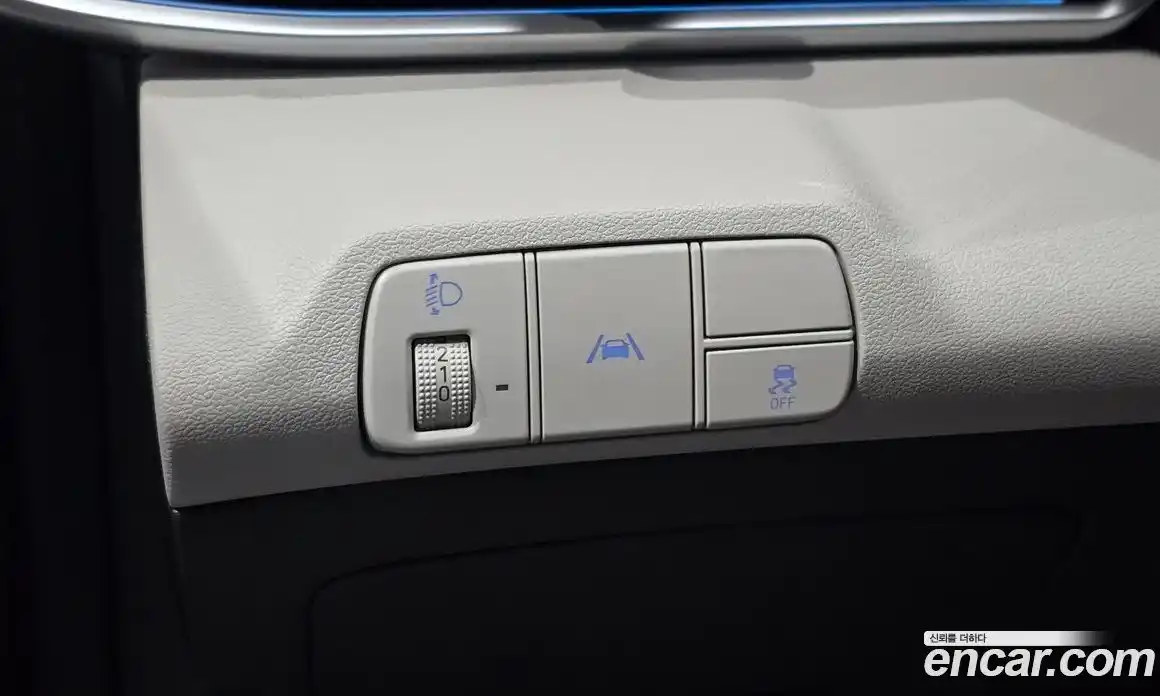 Hyundai Avante 2020 1.6 автомат (гидро), фото 14