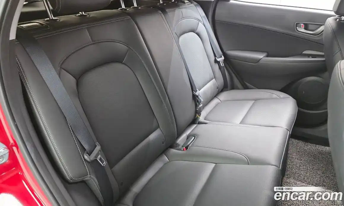 Hyundai Kona 2019 1.6 автомат (гидро), фото 18