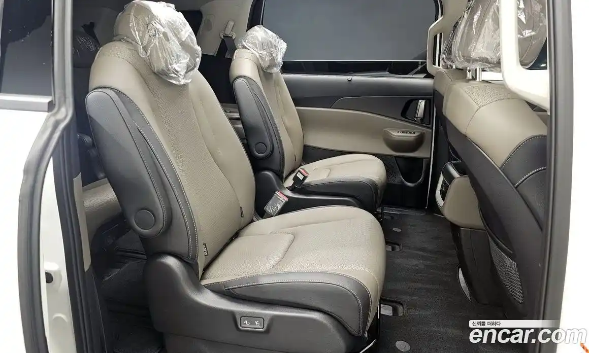 Kia Carnival 2024 1.6 автомат (гидро), фото 11