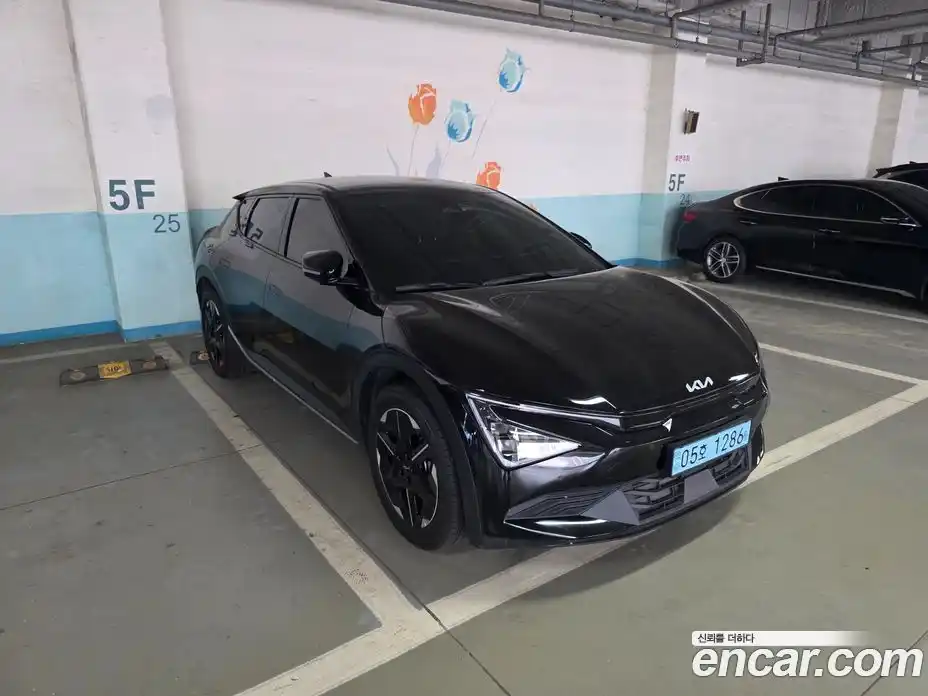 Kia EV6 2025 0.1 автомат (гидро), фото 3