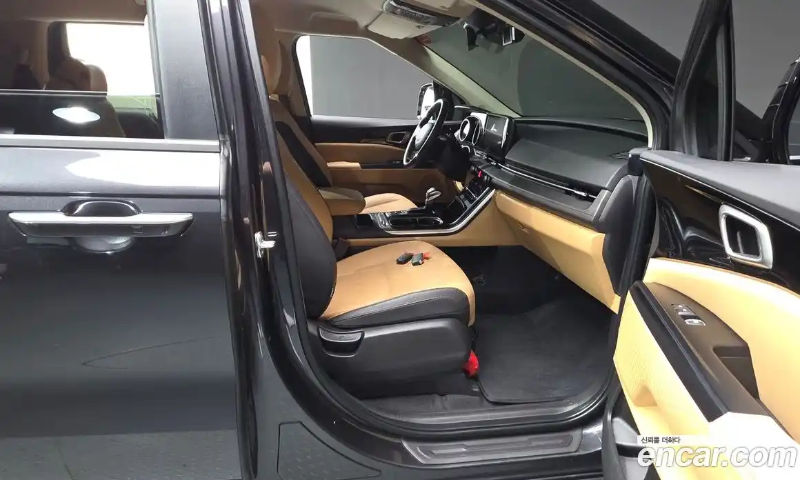 Kia Carnival 2023 2.2 автомат (гидро), фото 16