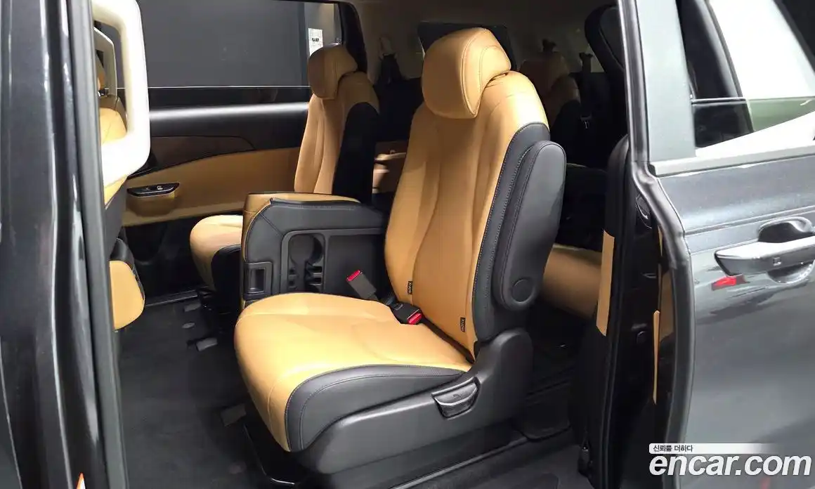 Kia Carnival 2023 2.2 автомат (гидро), фото 18