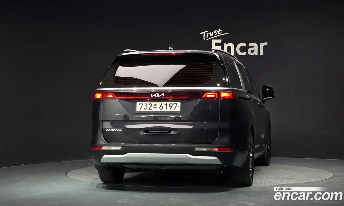 Kia Carnival 2023 2.2 автомат (гидро), фото 4