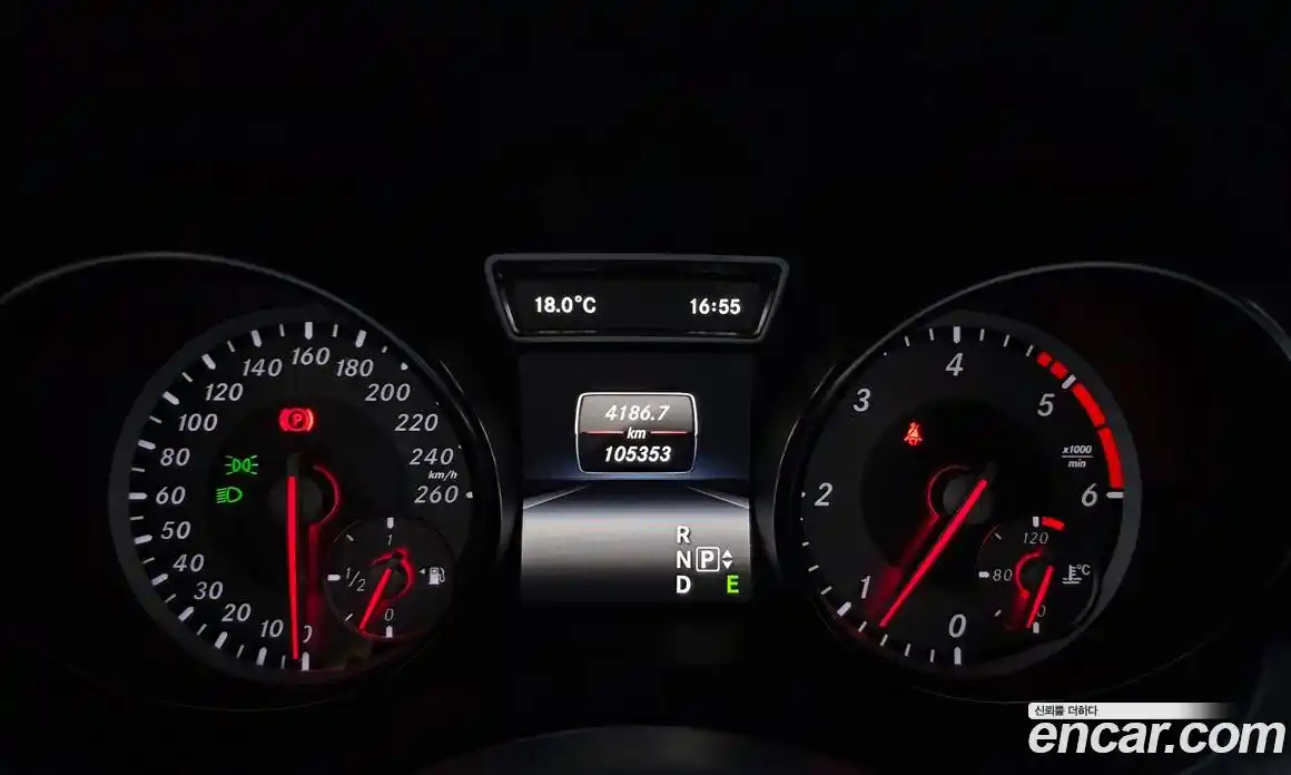Mercedes-Benz CLA-Class 2015 2.1 гидро, фото 8 Mercedes-Benz CLA-Class 2015 2.1 гидро, фото 8
