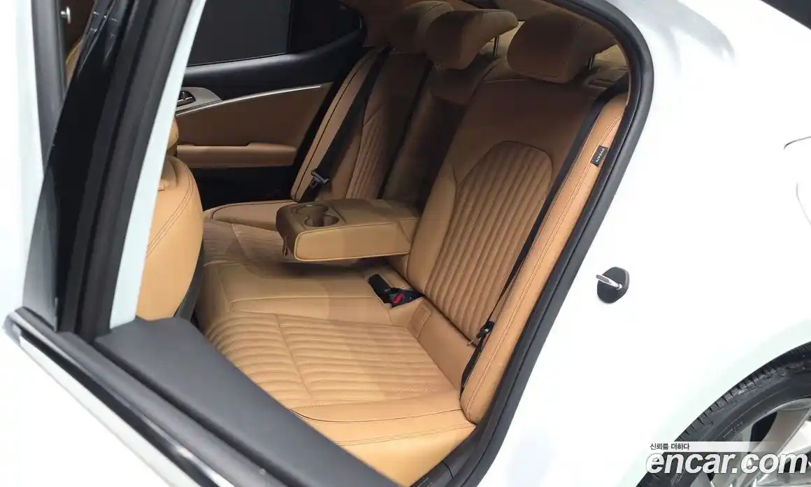 Genesis G70 2021 2.0 автомат (гидро), фото 18