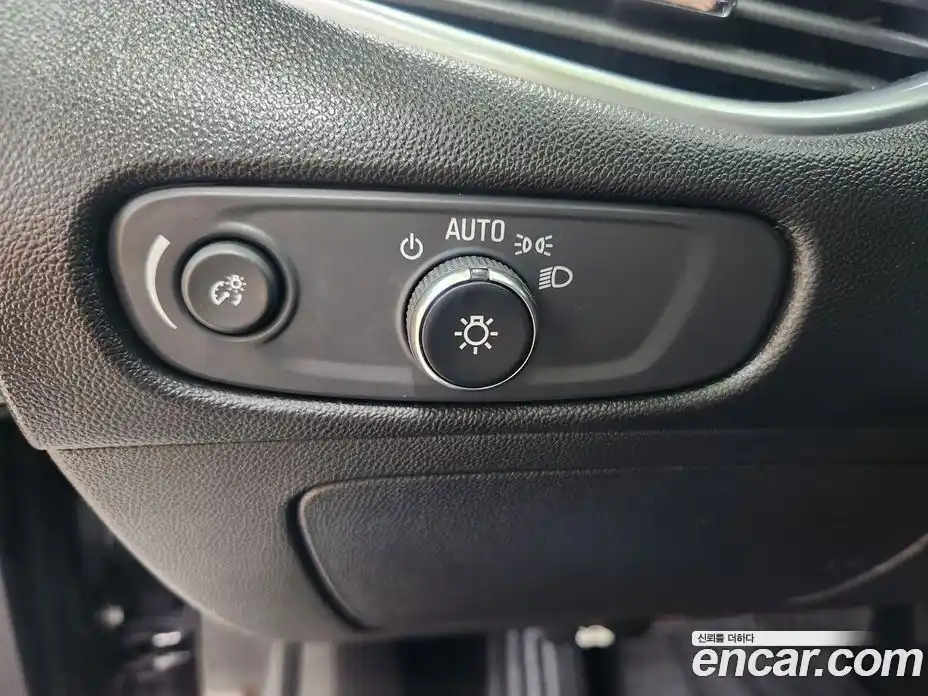 Chevrolet Malibu 2018 2.0 автомат (гидро), фото 13