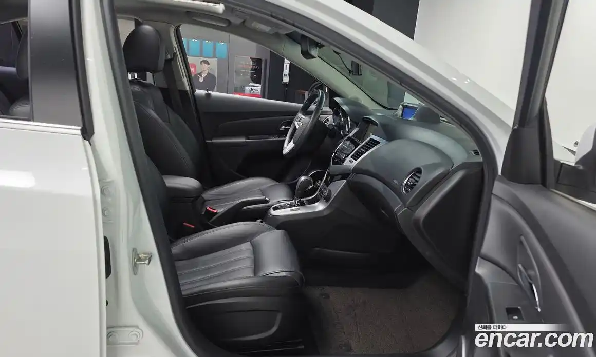 Chevrolet Cruze 2012 1.8 автомат (гидро), фото 11