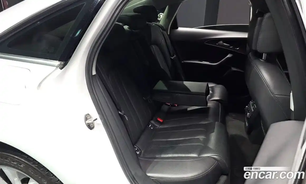 Audi A6 2015 2.0 автомат (гидро), фото 12