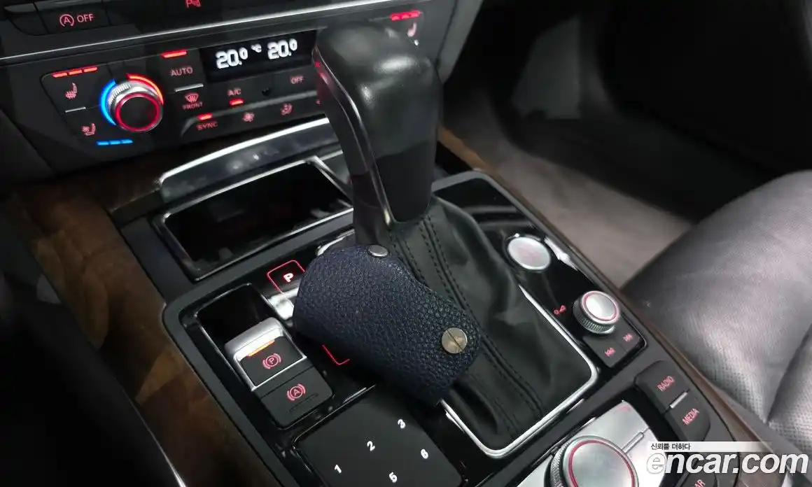 Audi A6 2015 2.0 автомат (гидро), фото 9