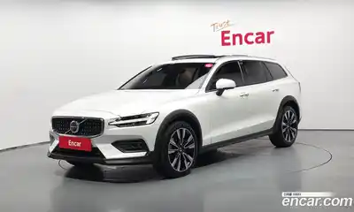 Volvo V60, 2023, 23 884 км