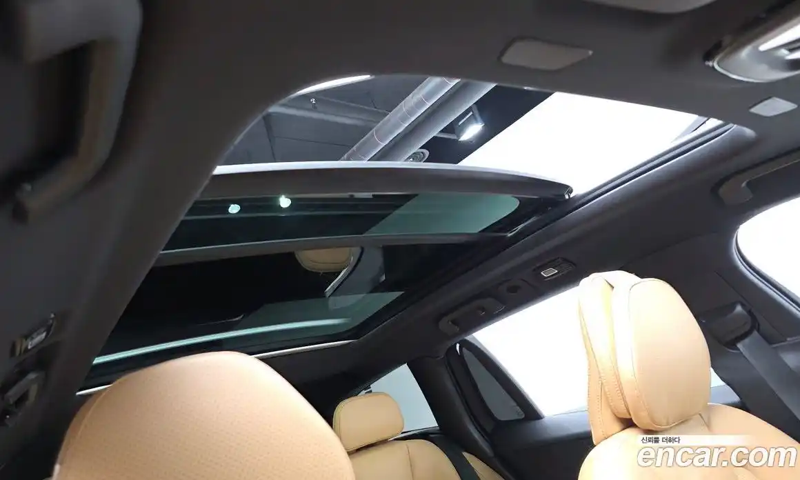 Volvo V60 2023 2.0 автомат (гидро), фото 18