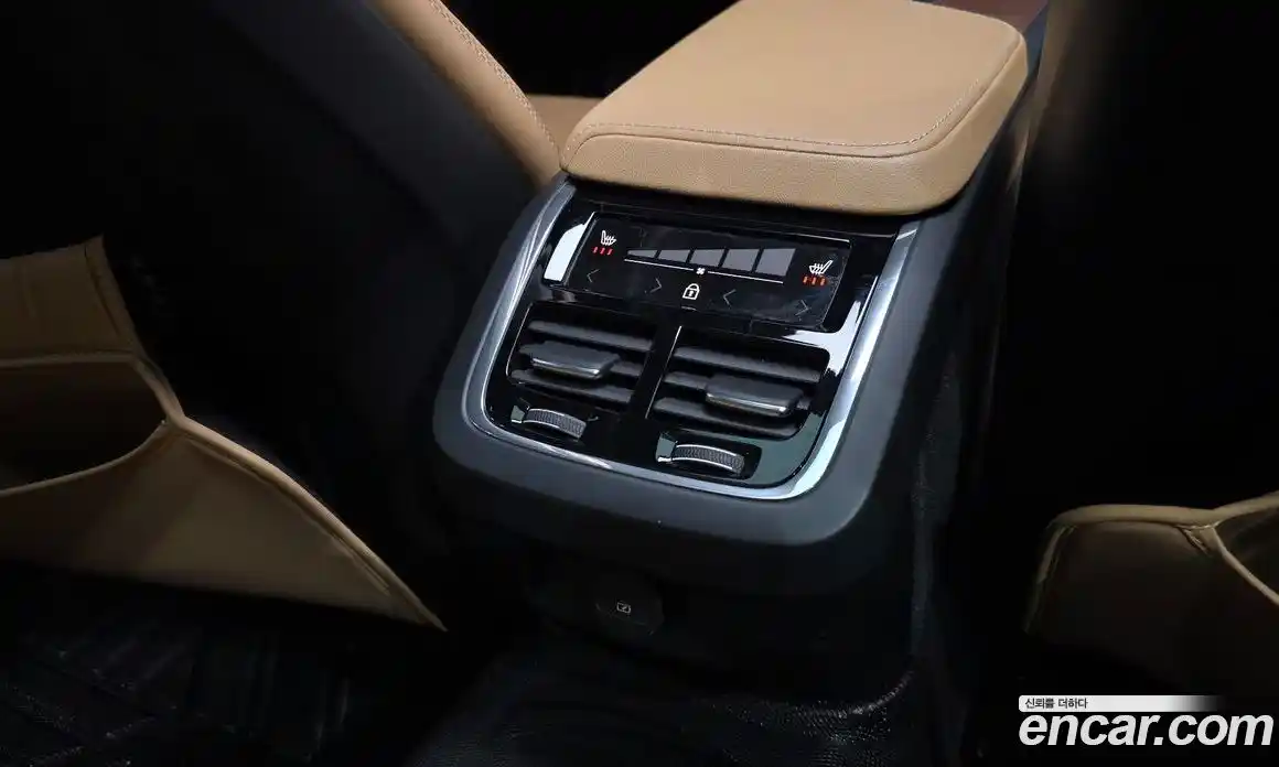 Volvo V60 2023 2.0 автомат (гидро), фото 19