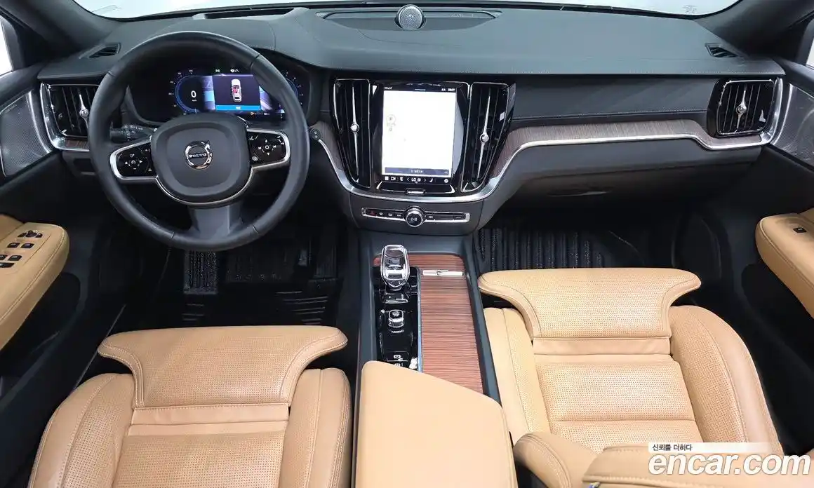 Volvo V60 2023 2.0 автомат (гидро), фото 7