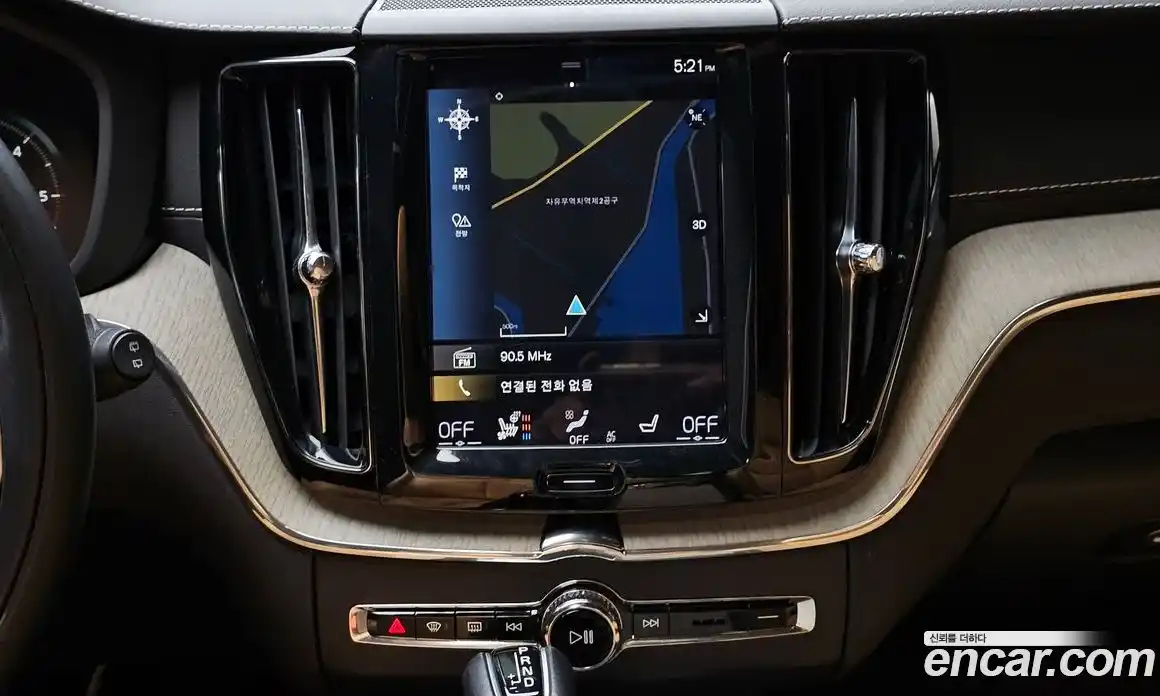Volvo XC60 2019 2.0 автомат (гидро), фото 14