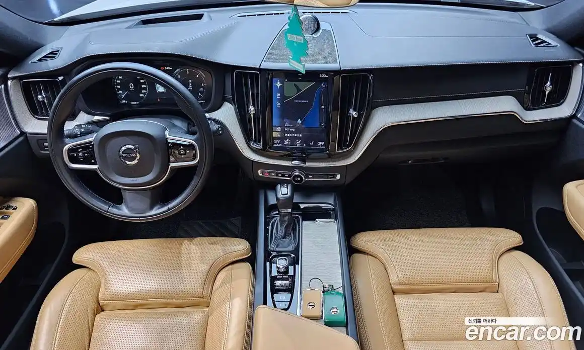 Volvo XC60 2019 2.0 автомат (гидро), фото 7