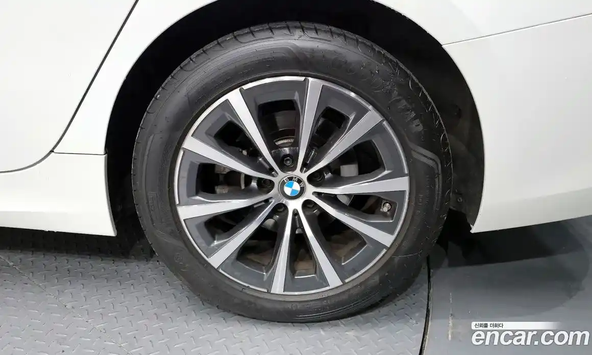 BMW 3 серия 2024 2.0 автомат (гидро), фото 6