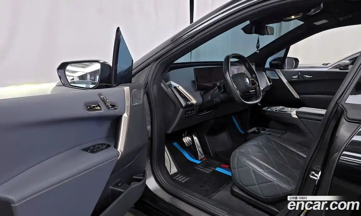 BMW iX 2023 0.3 автомат (гидро), фото 13