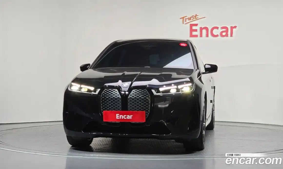 BMW iX 2023 0.3 автомат (гидро), фото 3