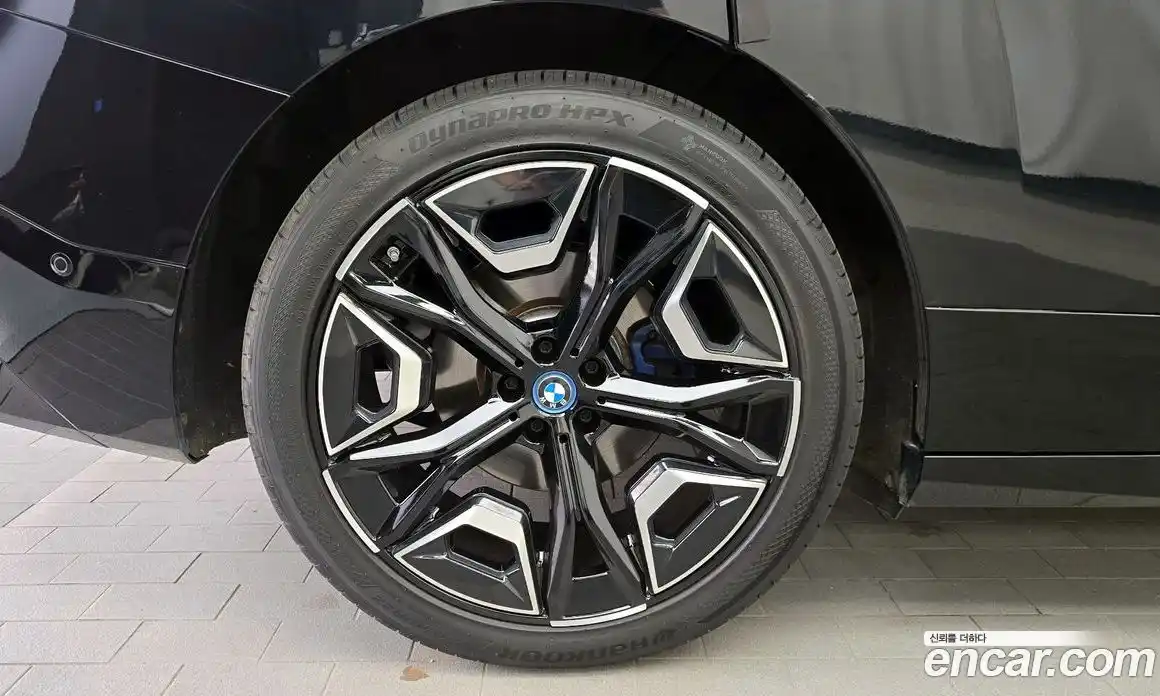 BMW iX 2023 0.3 автомат (гидро), фото 5