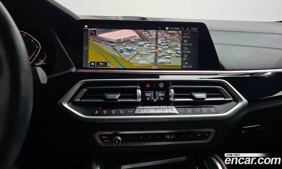 BMW X6 2021 3.0 автомат (гидро), фото 14